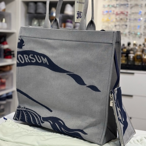 Burberry XL EKD Canvas Tote bag with removable pouch - Picture 3 of 7